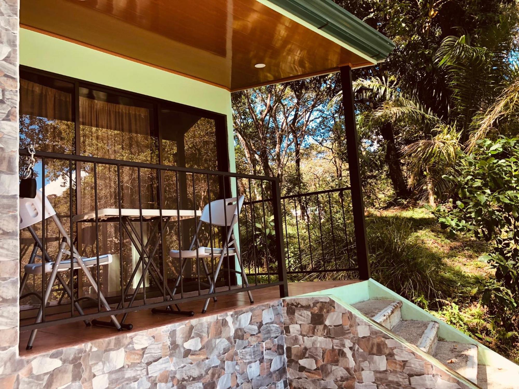 Casa Encantada Offers You Two-Bedroom House, 1 Tiny Apartment & 3 Double Rooms Manuel Antonio Esterno foto